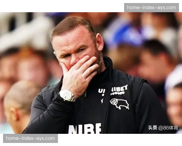 前英超裁判韦伯评论：现行规则对防守球员在边路区域的犯规吹罚是否过于宽松