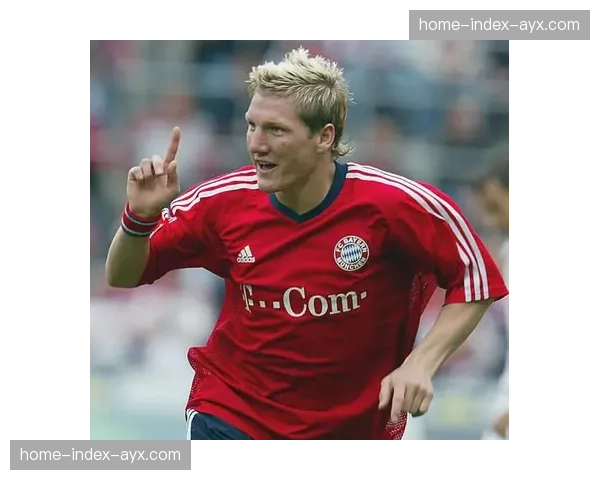 消息：前德国国脚施魏因斯泰格担任德甲官方战术解说嘉宾，聚焦压迫主题